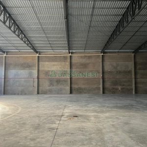 Pavilhão com 1160m², no bairro Jardim das Hortências em Caxias do Sul para Alugar