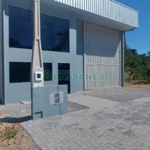 Pavilhão com 330m², no bairro Jardim das Hortências em Caxias do Sul para Alugar