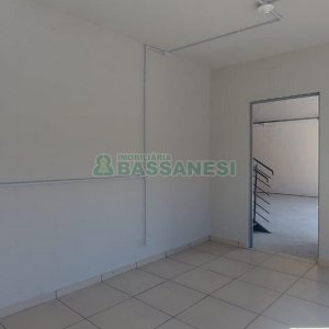 Pavilhão com 330m², no bairro Jardim das Hortências em Caxias do Sul para Alugar
