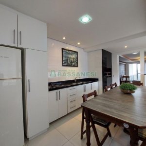 Apto Mobiliado com 200m², 4 dormitórios, 4 vagas, no bairro São Pelegrino em Caxias do Sul para Comprar