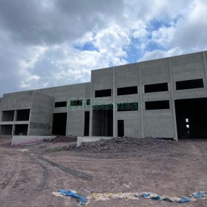 Pavilhão com 2975m², no bairro Distrito Industrial em Caxias do Sul para Alugar