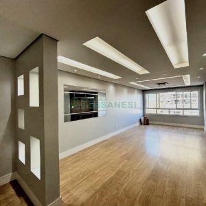 Apartamento com 107m², 3 dormitórios, 2 vagas, no bairro Universitário em Caxias do Sul para Alugar