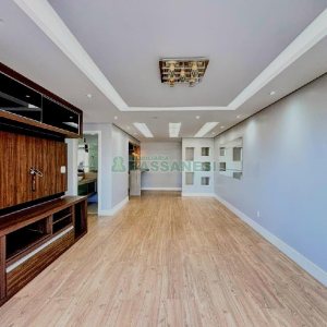 Apartamento com 107m², 3 dormitórios, 2 vagas, no bairro Universitário em Caxias do Sul para Alugar