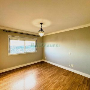 Apartamento com 107m², 3 dormitórios, 2 vagas, no bairro Universitário em Caxias do Sul para Alugar