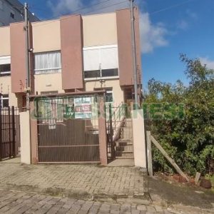 Sobrado com 132m², 2 dormitórios, 2 vagas, no bairro Vinhedos em Caxias do Sul para Comprar
