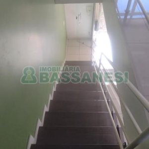 Sobrado com 132m², 2 dormitórios, 2 vagas, no bairro Vinhedos em Caxias do Sul para Comprar