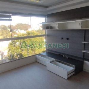 Sobrado com 132m², 2 dormitórios, 2 vagas, no bairro Vinhedos em Caxias do Sul para Comprar