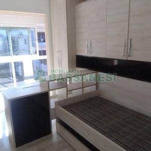 Sobrado com 132m², 2 dormitórios, 2 vagas, no bairro Vinhedos em Caxias do Sul para Comprar