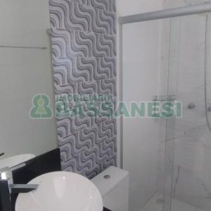 Sobrado com 132m², 2 dormitórios, 2 vagas, no bairro Vinhedos em Caxias do Sul para Comprar