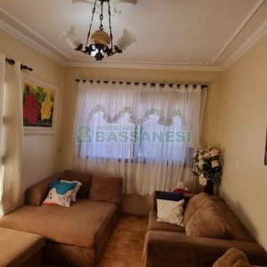 Casa com 200m², 3 dormitórios, 2 vagas, no bairro Vila Verde em Caxias do Sul para Comprar