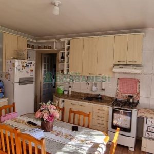 Casa com 200m², 3 dormitórios, 2 vagas, no bairro Vila Verde em Caxias do Sul para Comprar
