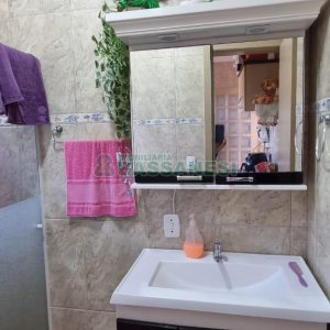 Casa com 200m², 3 dormitórios, 2 vagas, no bairro Vila Verde em Caxias do Sul para Comprar