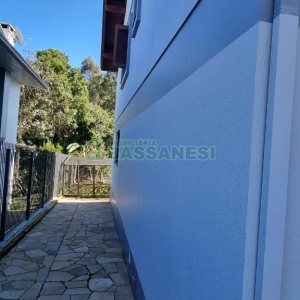 Casa com 200m², 3 dormitórios, 2 vagas, no bairro Vila Verde em Caxias do Sul para Comprar