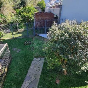 Casa com 200m², 3 dormitórios, 2 vagas, no bairro Vila Verde em Caxias do Sul para Comprar