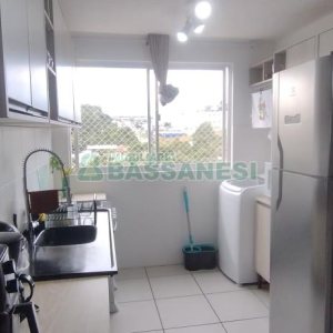Apartamento com 57m², 2 dormitórios, 1 vaga, no bairro Marechal Floriano em Caxias do Sul para Comprar