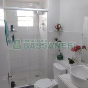 Apartamento com 57m², 2 dormitórios, 1 vaga, no bairro Marechal Floriano em Caxias do Sul para Comprar