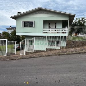 Casa com 120m², 10 vagas, no bairro Santa Lúcia em Caxias do Sul para Alugar