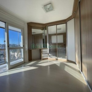 Apartamento com 74m², 2 dormitórios, 2 vagas, no bairro Santa Catarina em Caxias do Sul para Comprar