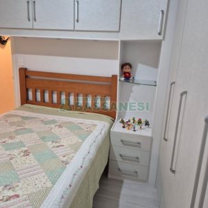 Casa com 108m², 2 dormitórios, 2 vagas, no bairro Panazzolo em Caxias do Sul para Comprar