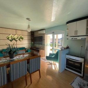 Casa com 384m², 7 dormitórios, 2 vagas, no bairro São Caetano em Caxias do Sul para Comprar