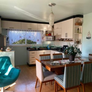 Casa com 384m², 7 dormitórios, 2 vagas, no bairro São Caetano em Caxias do Sul para Comprar