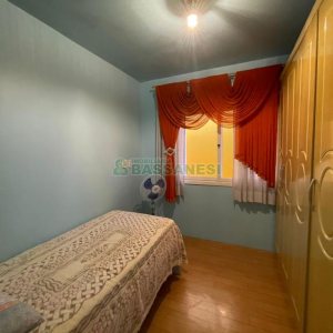 Casa com 384m², 7 dormitórios, 2 vagas, no bairro São Caetano em Caxias do Sul para Comprar