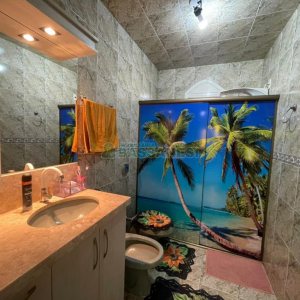 Casa com 384m², 7 dormitórios, 2 vagas, no bairro São Caetano em Caxias do Sul para Comprar