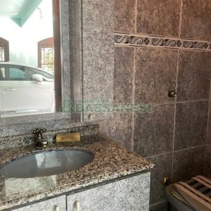 Casa com 384m², 7 dormitórios, 2 vagas, no bairro São Caetano em Caxias do Sul para Comprar