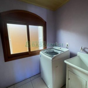 Casa com 384m², 7 dormitórios, 2 vagas, no bairro São Caetano em Caxias do Sul para Comprar