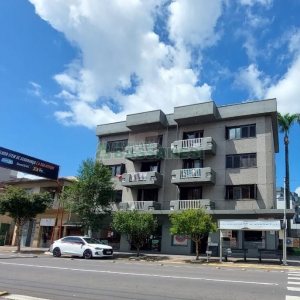 Apartamento com 110m², 3 dormitórios, 2 vagas, no bairro Pio X em Caxias do Sul para Alugar