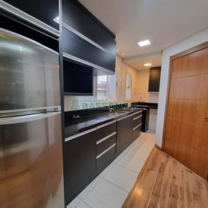 Apto Mobiliado com 55m², 2 dormitórios, 1 vaga, no bairro Cinqüentenário em Caxias do Sul para Alugar