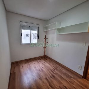 Apto Mobiliado com 55m², 2 dormitórios, 1 vaga, no bairro Cinqüentenário em Caxias do Sul para Alugar