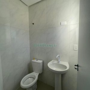 Loja com 109m², no bairro Desvio Rizzo em Caxias do Sul para Alugar