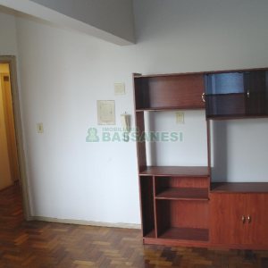 Apto Mobiliado com 35m², 1 dormitório, no bairro Centro em Caxias do Sul para Alugar