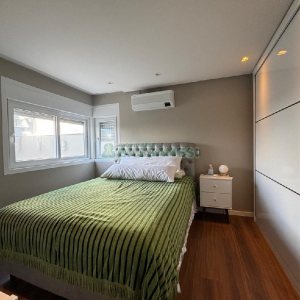 Apto Mobiliado com 82m², 2 dormitórios, 2 vagas, no bairro Vila Horn em Caxias do Sul para Alugar