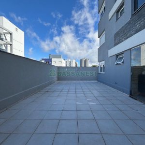 Apto Mobiliado com 82m², 2 dormitórios, 2 vagas, no bairro Vila Horn em Caxias do Sul para Alugar