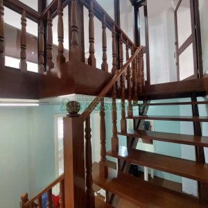 Casa com 337m², 3 dormitórios, 4 vagas, no bairro Planalto em Caxias do Sul para Comprar