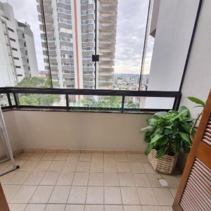 Apto Mobiliado com 132m², 3 dormitórios, 2 vagas, no bairro São Pelegrino em Caxias do Sul para Alugar