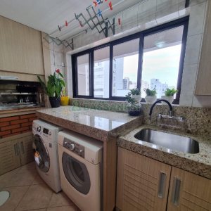 Apto Mobiliado com 132m², 3 dormitórios, 2 vagas, no bairro São Pelegrino em Caxias do Sul para Alugar