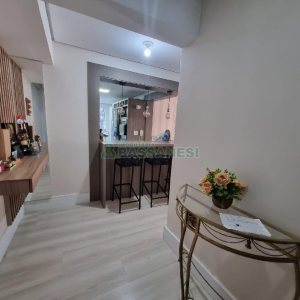 Apto Mobiliado com 90m², 2 dormitórios, 2 vagas, no bairro Cinqüentenário em Caxias do Sul para Alugar ou Comprar