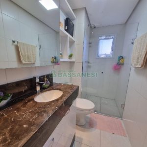 Apto Mobiliado com 90m², 2 dormitórios, 2 vagas, no bairro Cinqüentenário em Caxias do Sul para Alugar ou Comprar