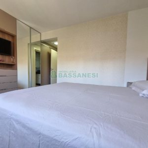 Apto Mobiliado com 90m², 2 dormitórios, 2 vagas, no bairro Cinqüentenário em Caxias do Sul para Alugar ou Comprar