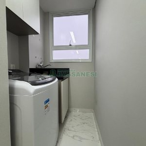 Apto Mobiliado com 55m², 2 dormitórios, 2 vagas, no bairro De Lazzer em Caxias do Sul para Alugar