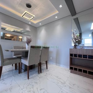 Apto Mobiliado com 55m², 2 dormitórios, 2 vagas, no bairro De Lazzer em Caxias do Sul para Alugar