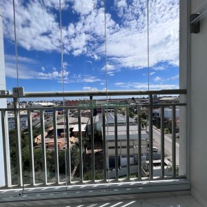 Apto Mobiliado com 55m², 2 dormitórios, 2 vagas, no bairro De Lazzer em Caxias do Sul para Alugar