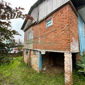 Casa com 360m², 2 dormitórios, no bairro Nossa Senhora de Fátima em Caxias do Sul para Comprar