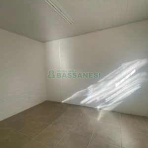 Pavilhão com 145m², 2 vagas, no bairro Bela Vista em Caxias do Sul para Alugar