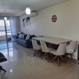 Apartamento com 80m², 2 dormitórios, 1 vaga, no bairro Charqueadas em Caxias do Sul para Comprar