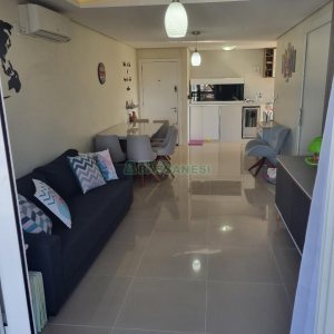 Apartamento com 80m², 2 dormitórios, 1 vaga, no bairro Charqueadas em Caxias do Sul para Comprar