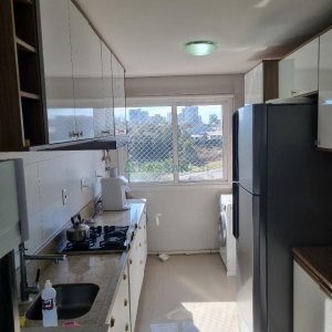 Apartamento com 80m², 2 dormitórios, 1 vaga, no bairro Charqueadas em Caxias do Sul para Comprar